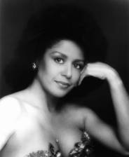 Scherrie Payne black and white portrait, The Supremes lead vocalist