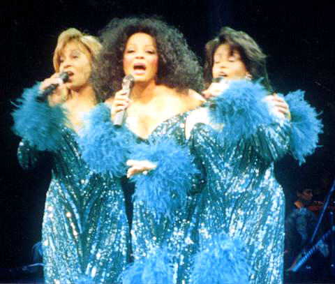 Diana Ross Scherrie Payne and Lynda Laurence final bow Return To Love Tour 2000